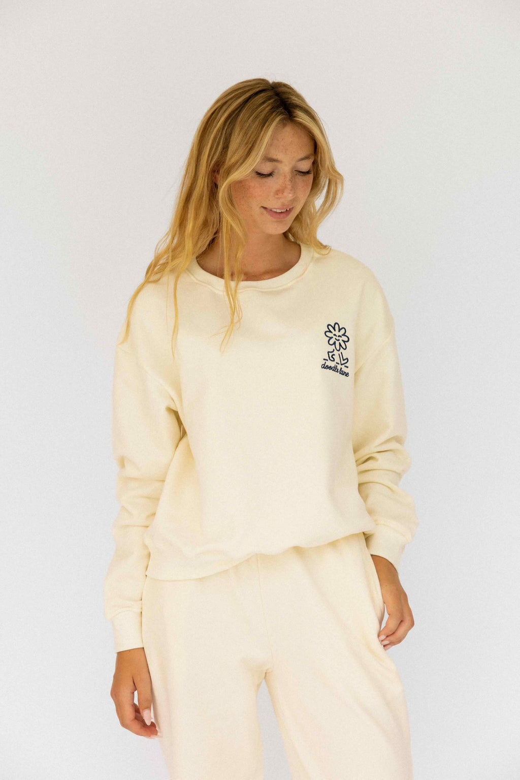 Signature Crewneck Straight Pant Set